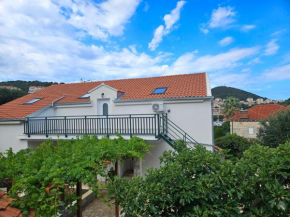 Gruz Holiday Hideaway